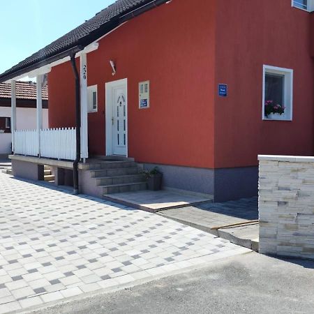 Apartment Igor - Holiday Home Ostarije Dış mekan fotoğraf